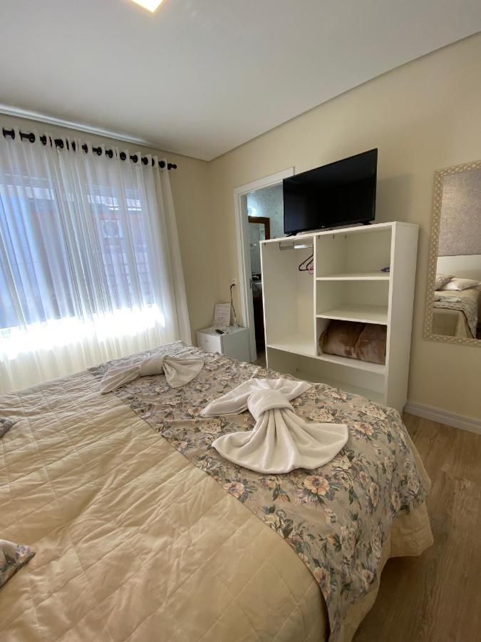 Pousada Ipe Amarelo E Quinta Dos Medeiros Bed & Breakfast Грамаду Екстериор снимка