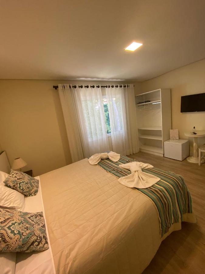 Pousada Ipe Amarelo E Quinta Dos Medeiros Bed & Breakfast Грамаду Екстериор снимка