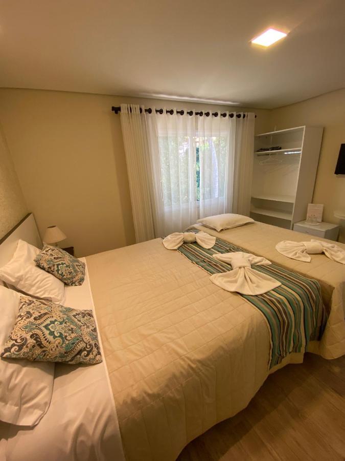 Pousada Ipe Amarelo E Quinta Dos Medeiros Bed & Breakfast Грамаду Екстериор снимка